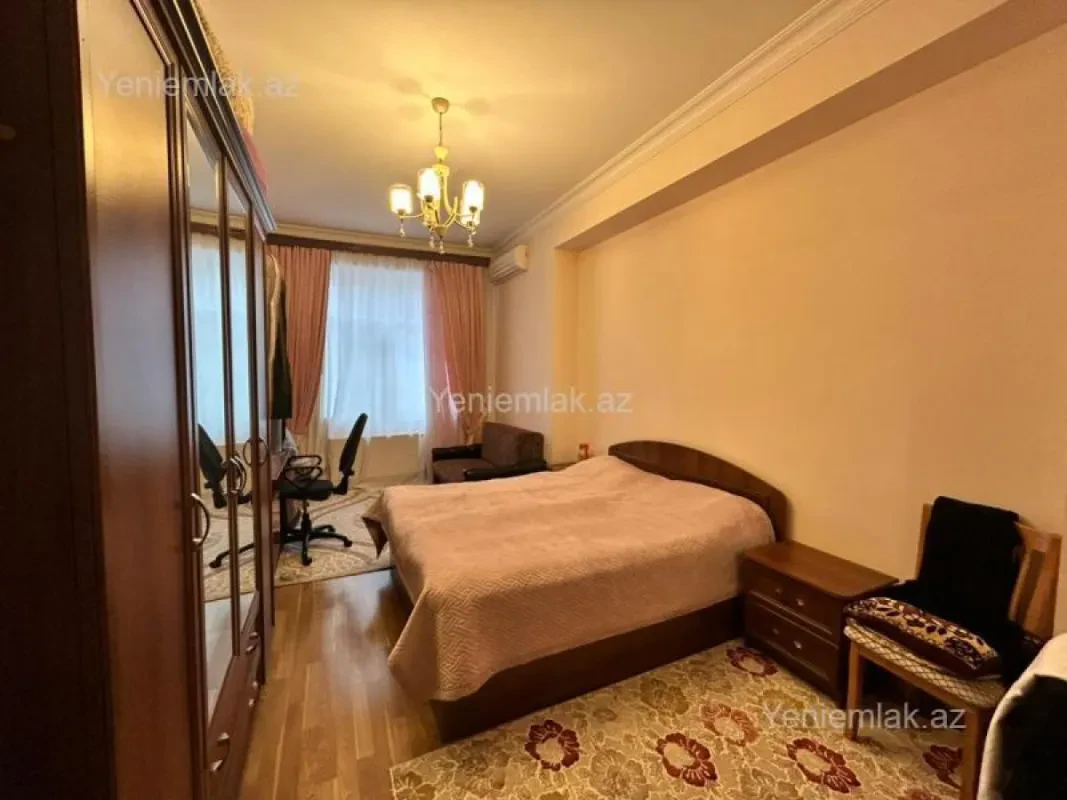 Satılır 2 otaqlı yeni tikili 95 m²