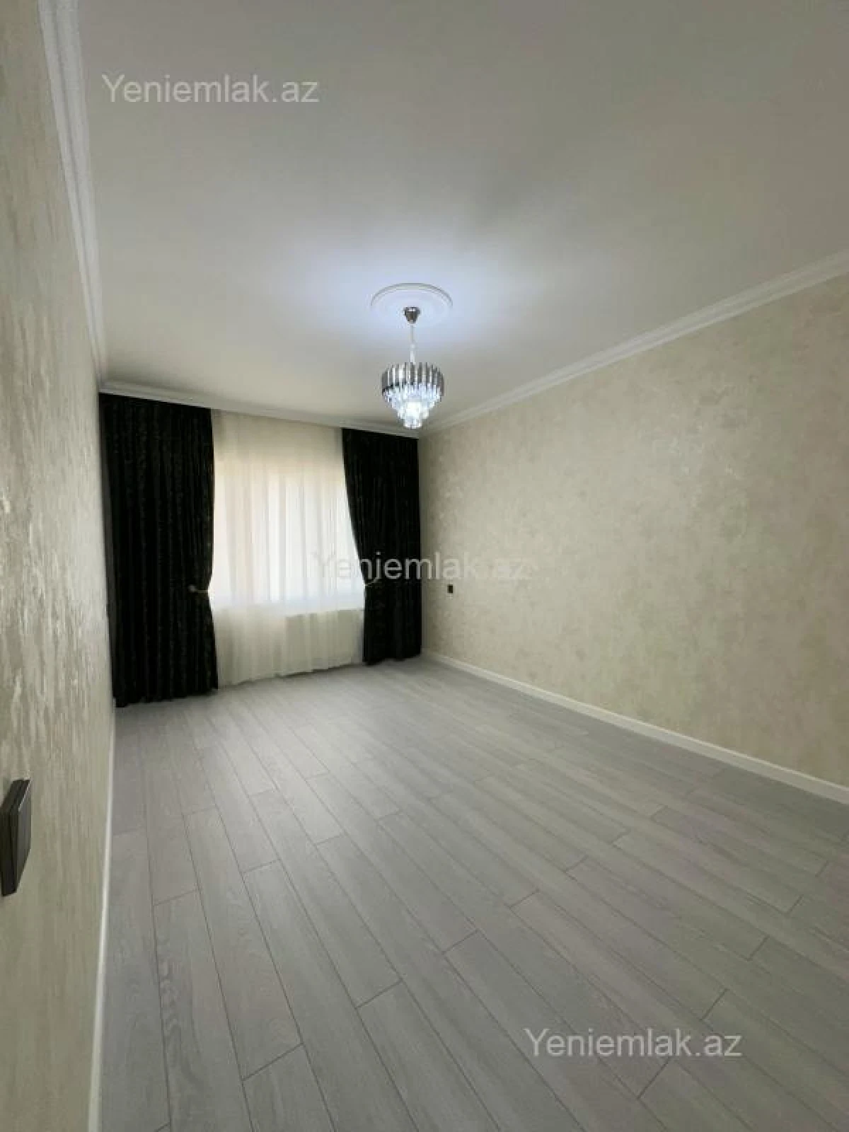 Satılır 2 otaqlı köhnə tikili 60 m²