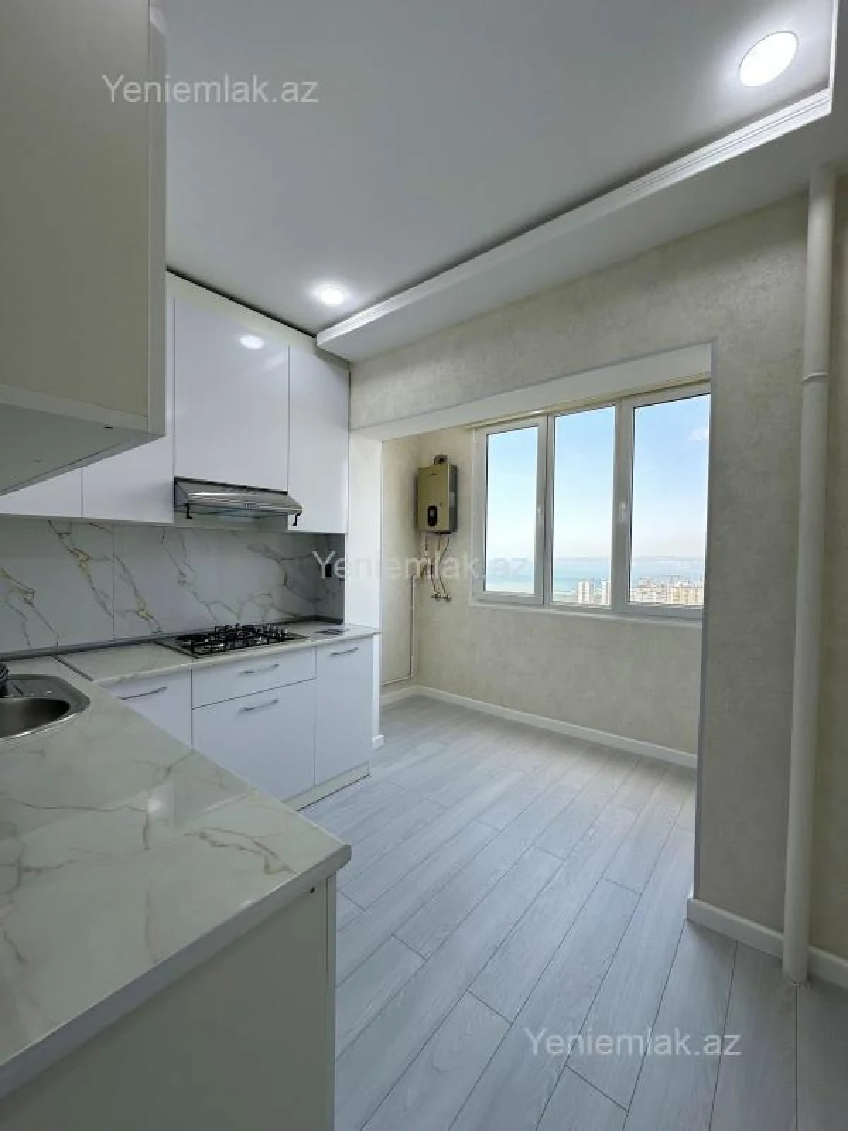 Satılır 2 otaqlı köhnə tikili 60 m²