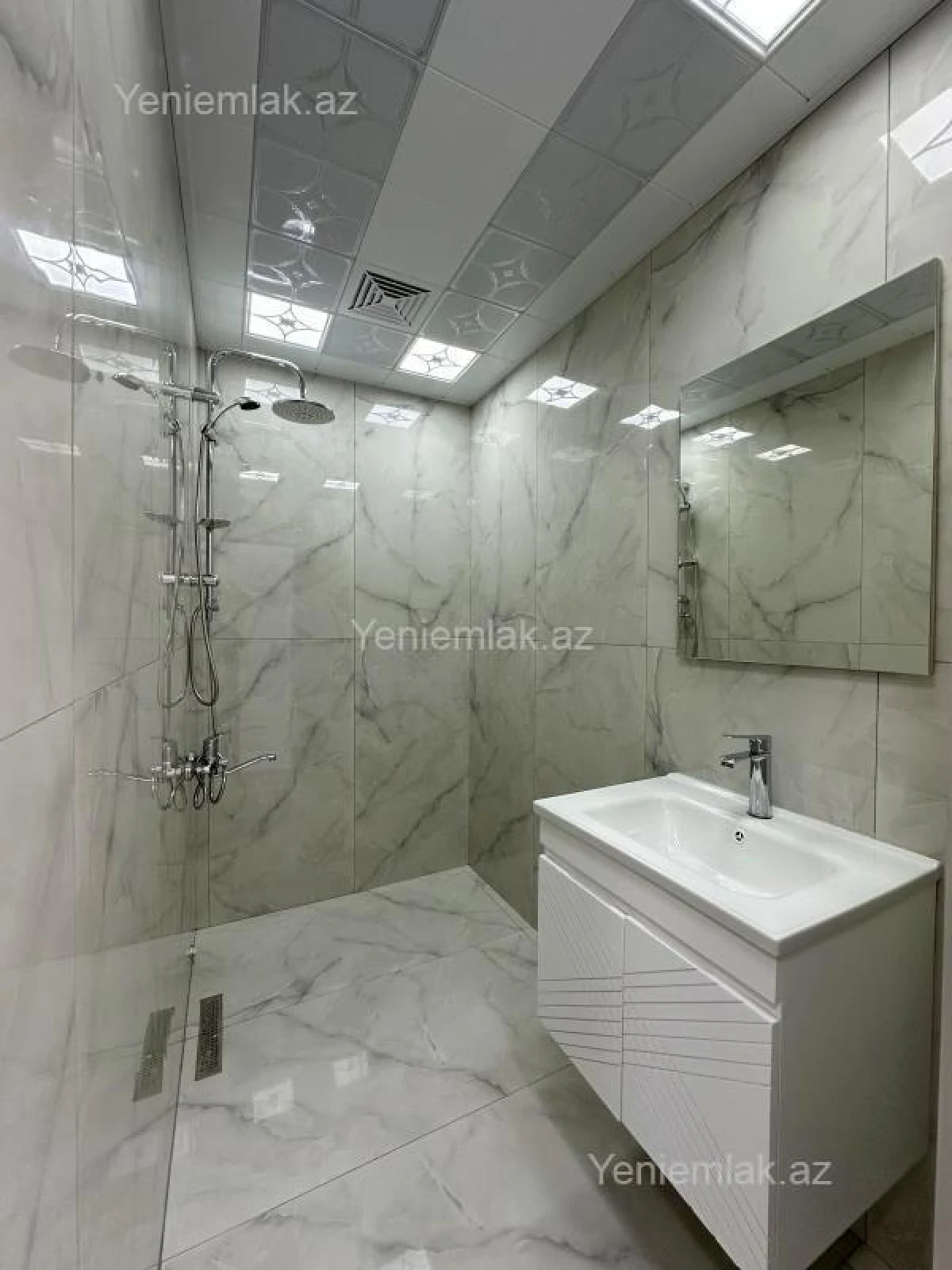 Satılır 2 otaqlı köhnə tikili 60 m²