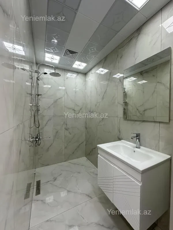 Satılır 2 otaqlı köhnə tikili 60 m²