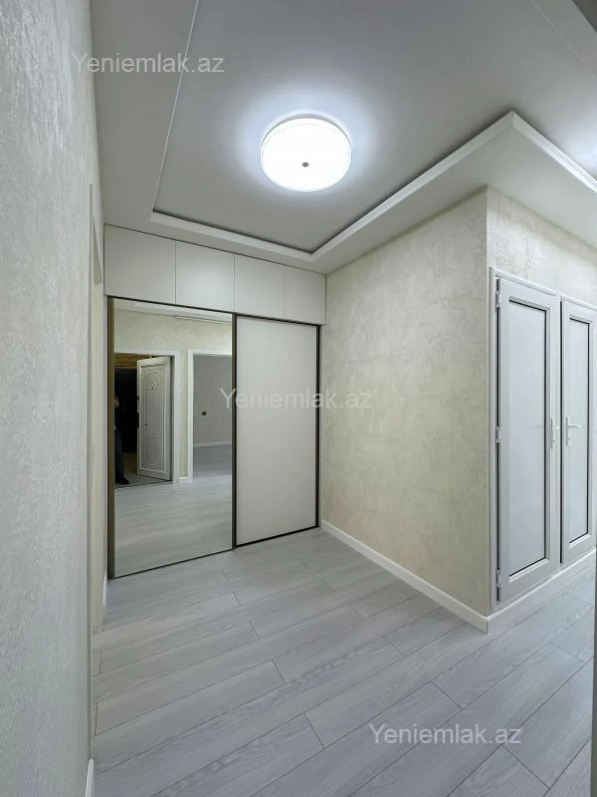 Satılır 2 otaqlı köhnə tikili 60 m²