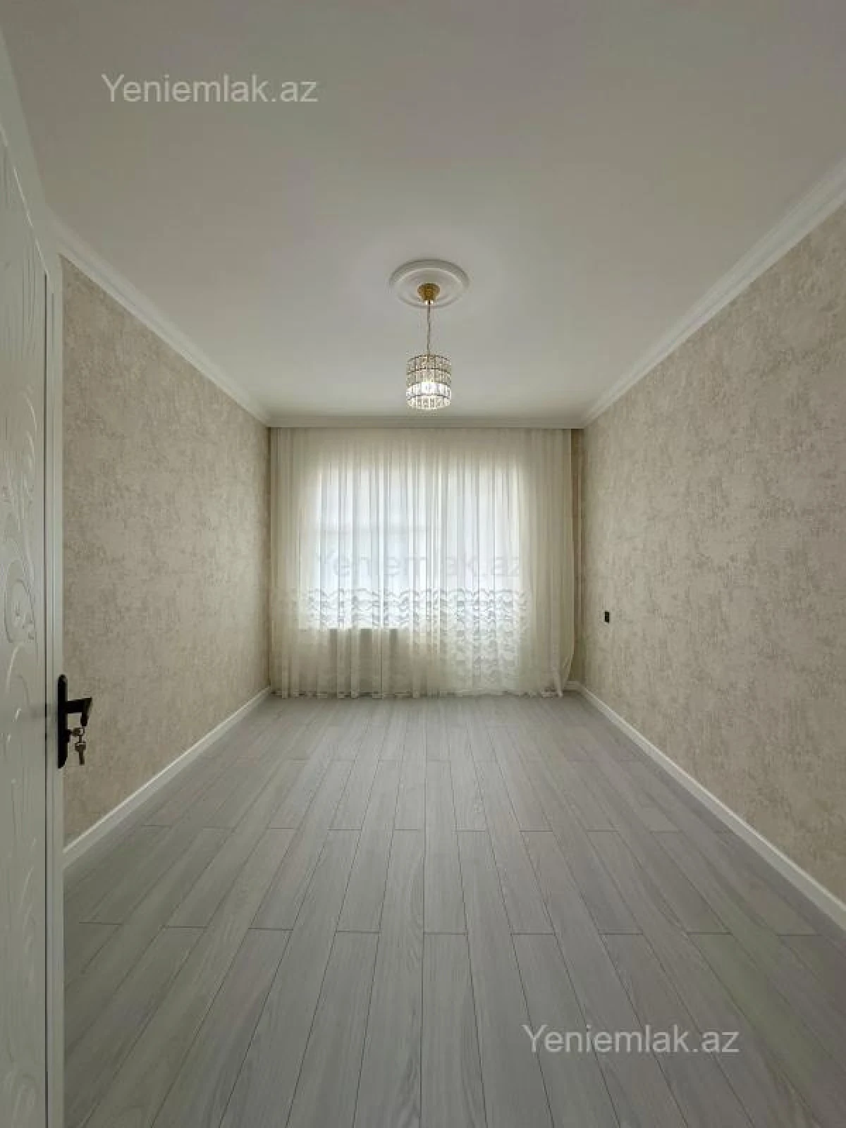 Satılır 2 otaqlı köhnə tikili 60 m²