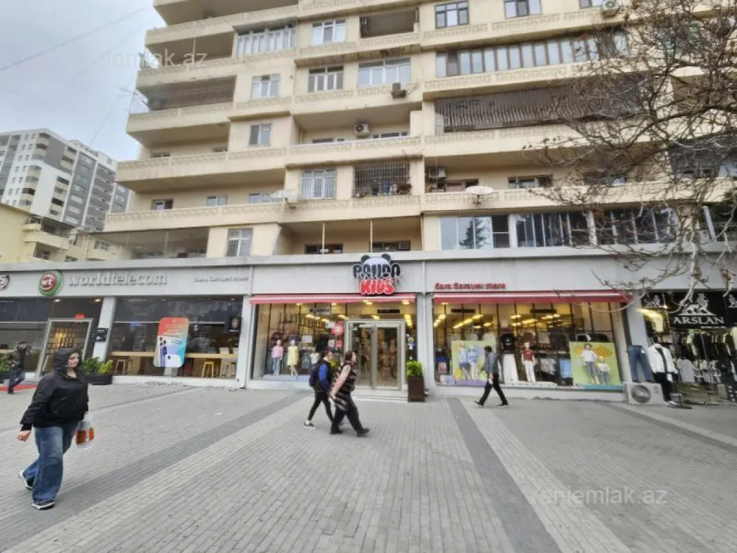 Satılır 5 otaqlı köhnə tikili 120 m²