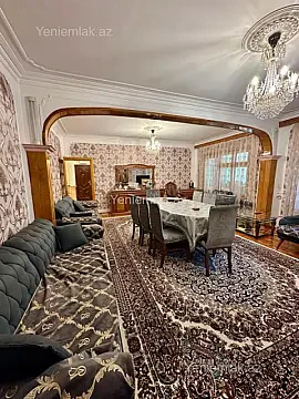 Satılır 5 otaqlı köhnə tikili 120 m²