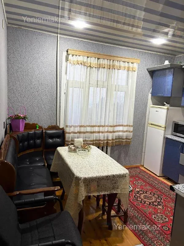 Satılır 2 otaqlı köhnə tikili 65 m²