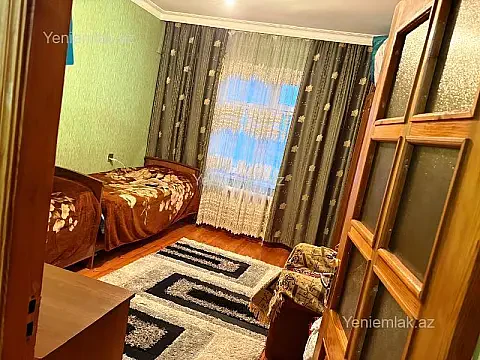 Satılır 2 otaqlı köhnə tikili 65 m²