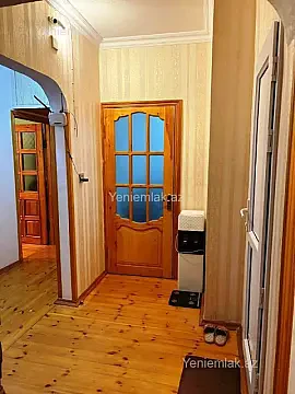 Satılır 2 otaqlı köhnə tikili 65 m²
