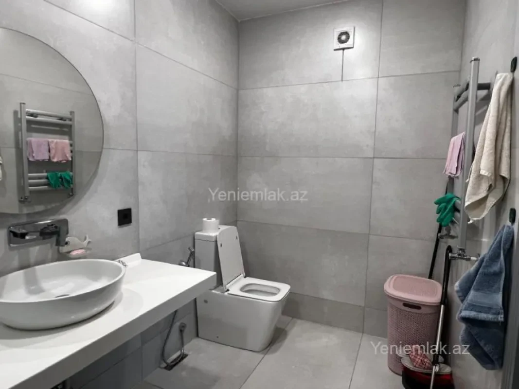 Satılır 4 otaqlı yeni tikili 220 m²