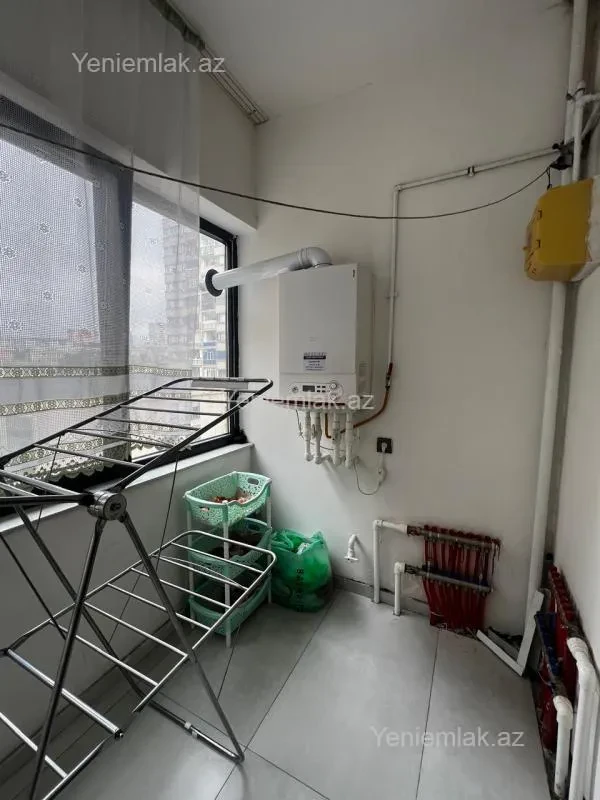 Satılır 4 otaqlı yeni tikili 220 m²