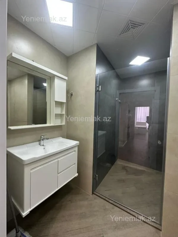 Satılır 3 otaqlı yeni tikili 95 m²