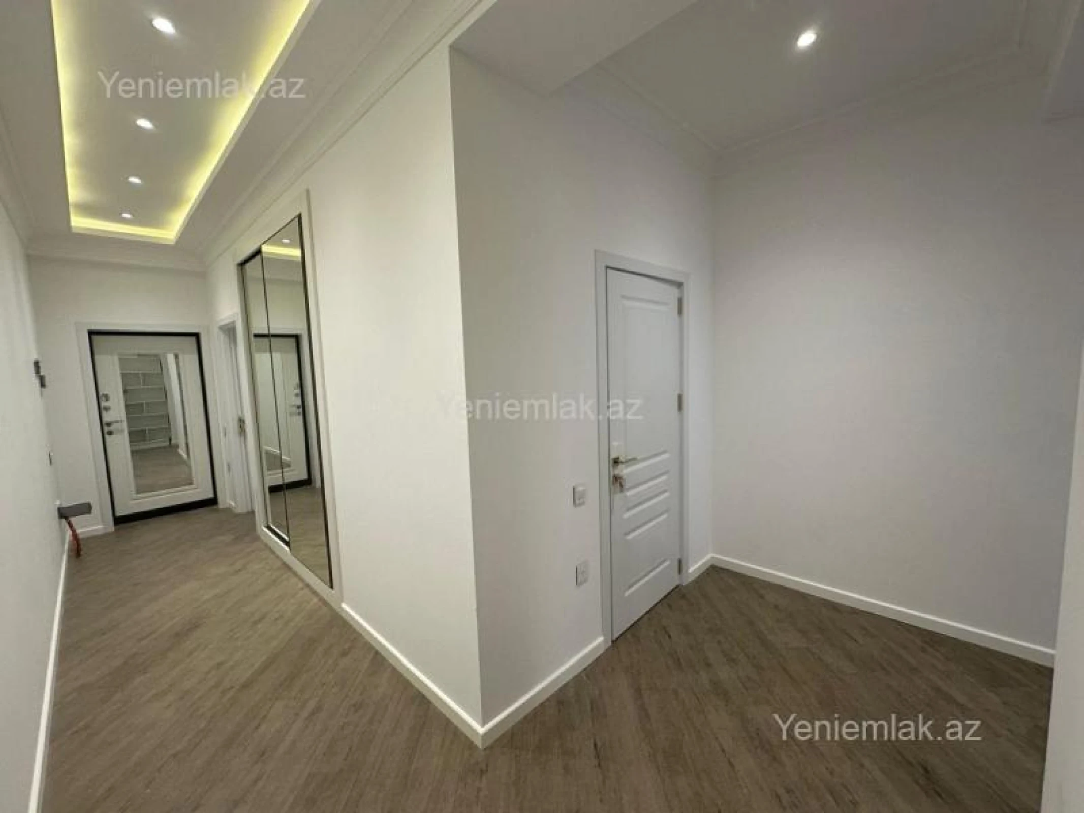 Satılır 3 otaqlı yeni tikili 95 m²