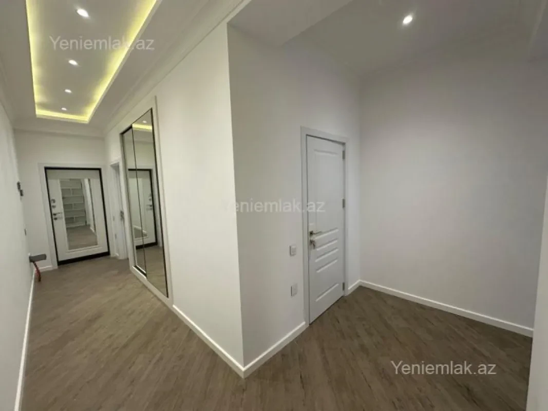 Satılır 3 otaqlı yeni tikili 95 m²