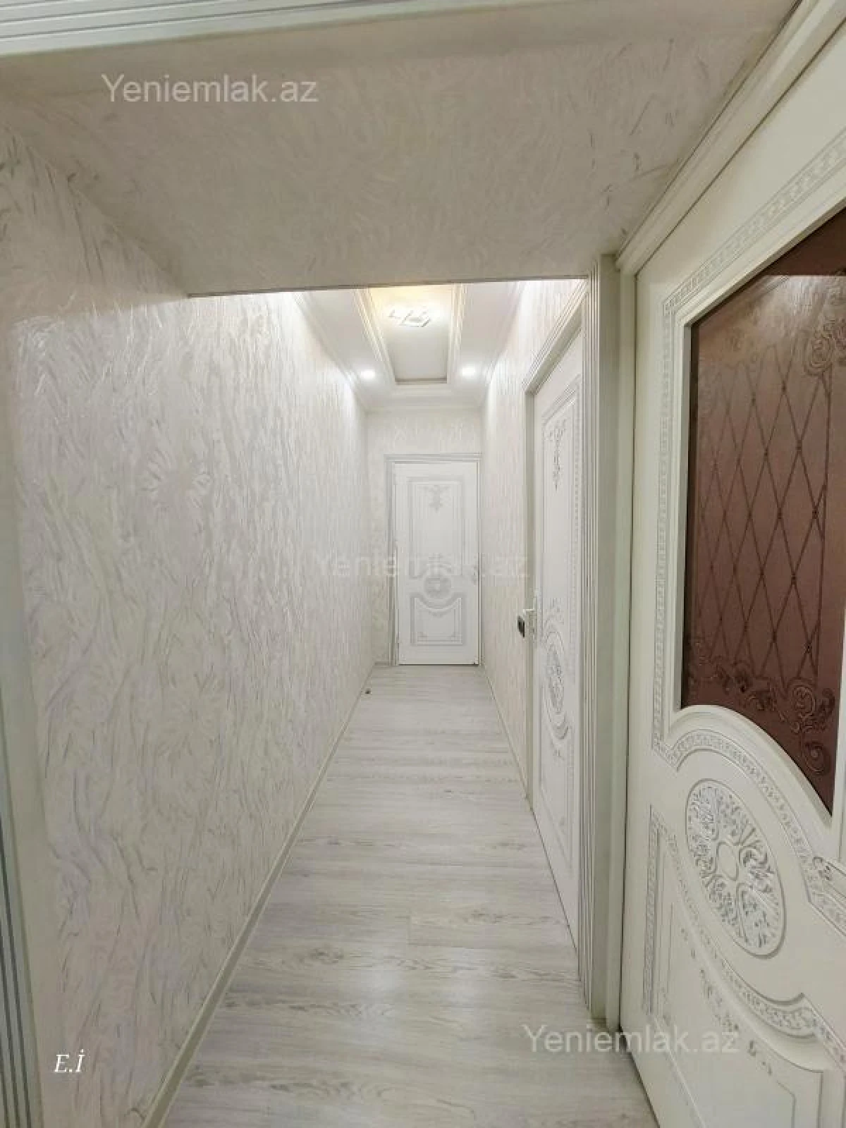 Satılır 4 otaqlı köhnə tikili 86 m²