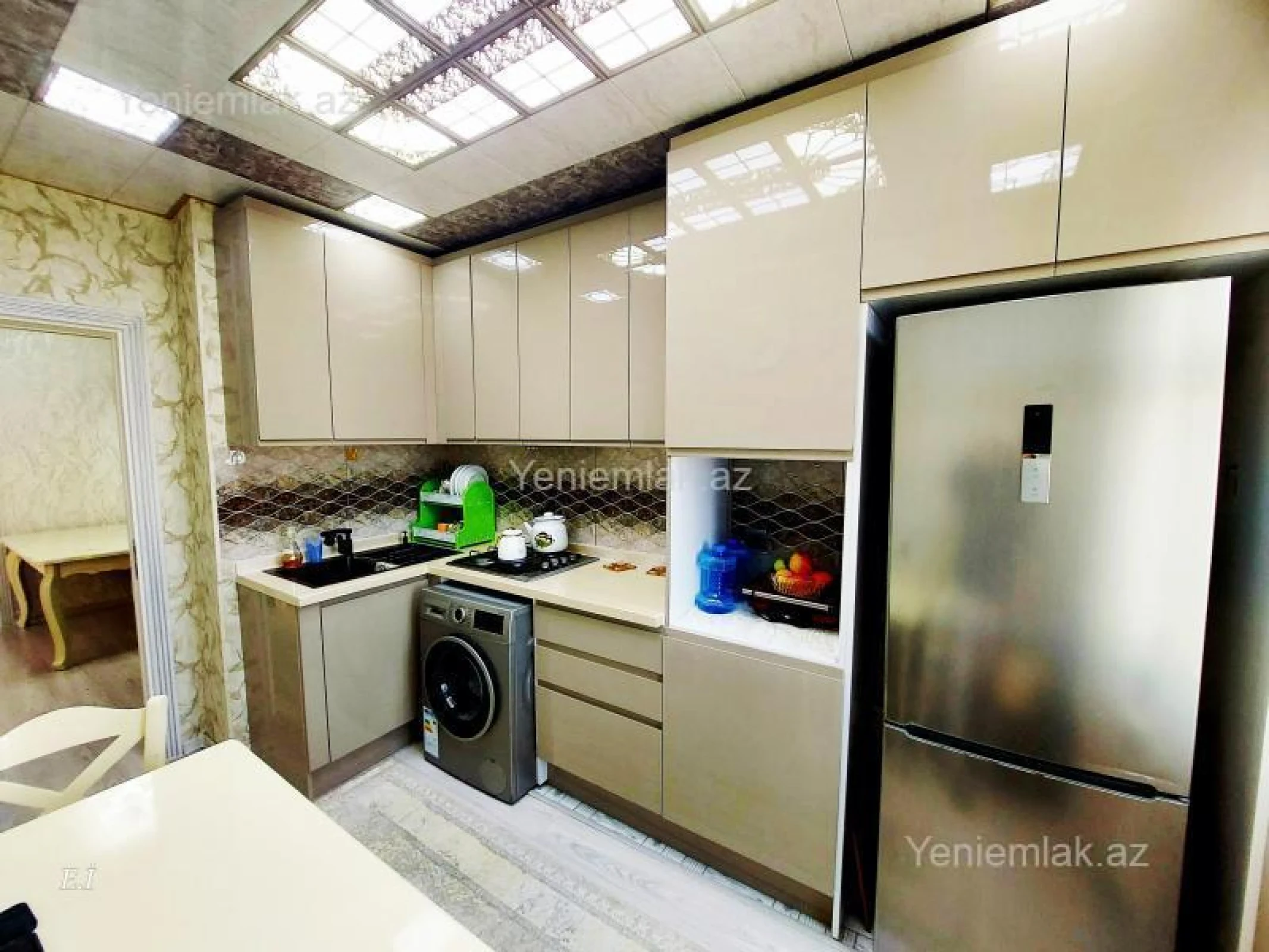 Satılır 4 otaqlı köhnə tikili 86 m²