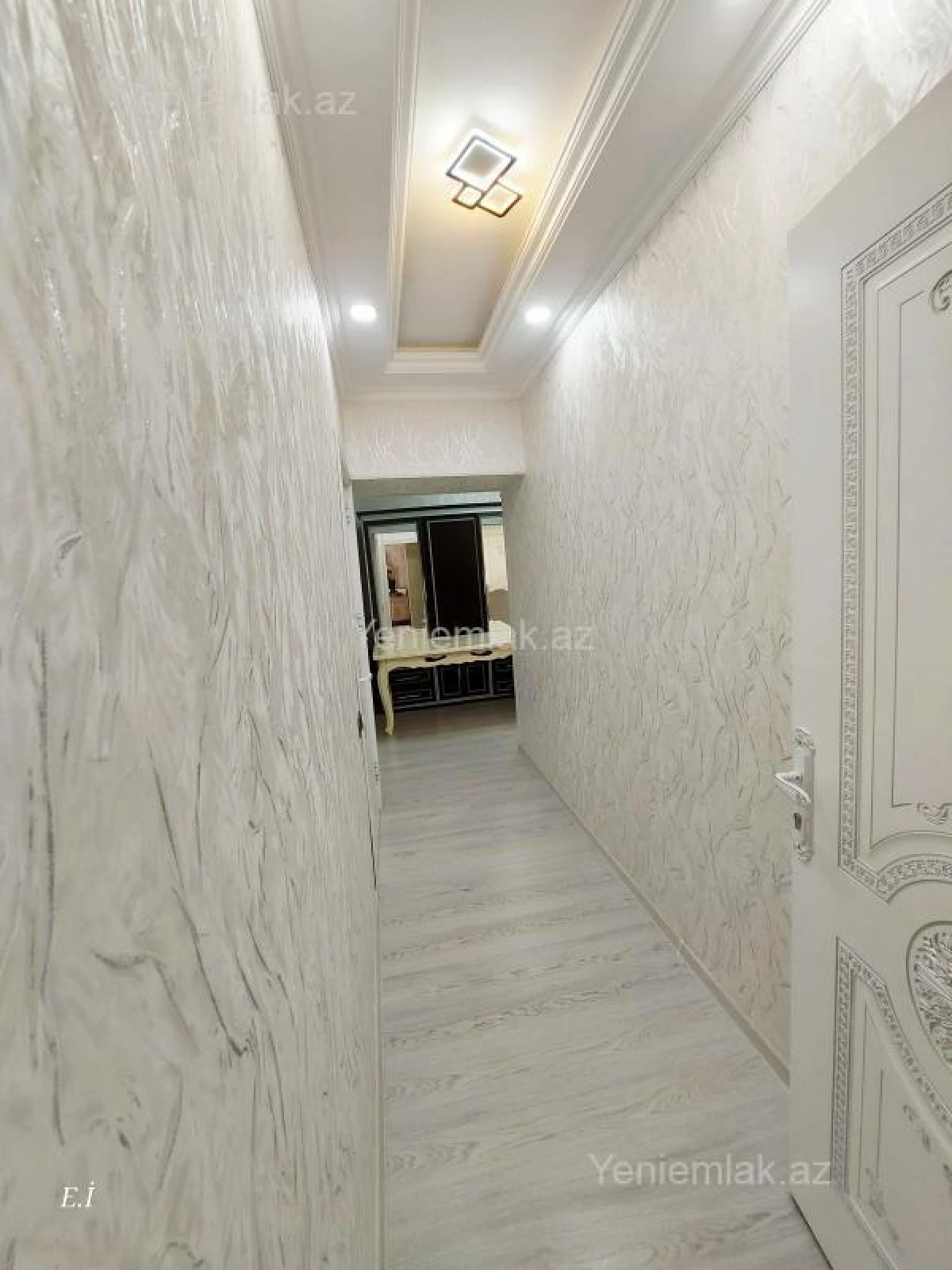 Satılır 4 otaqlı köhnə tikili 86 m²