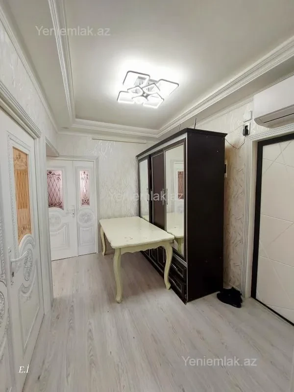 Satılır 4 otaqlı köhnə tikili 86 m²