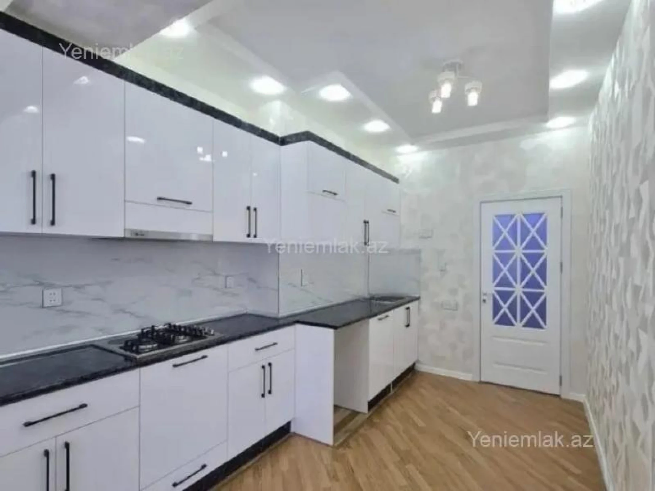 Satılır 2 otaqlı yeni tikili 80 m²