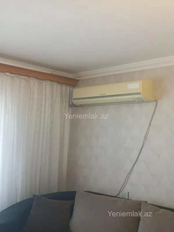 Satılır 2 otaqlı köhnə tikili 56 m²