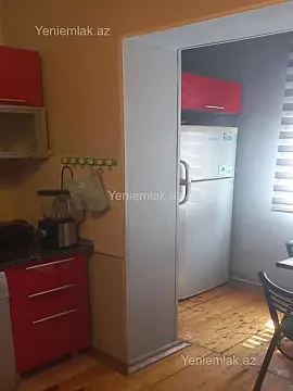 Satılır 2 otaqlı köhnə tikili 56 m²