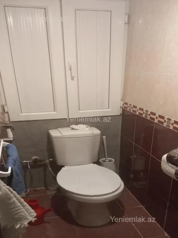 Satılır 2 otaqlı köhnə tikili 56 m²