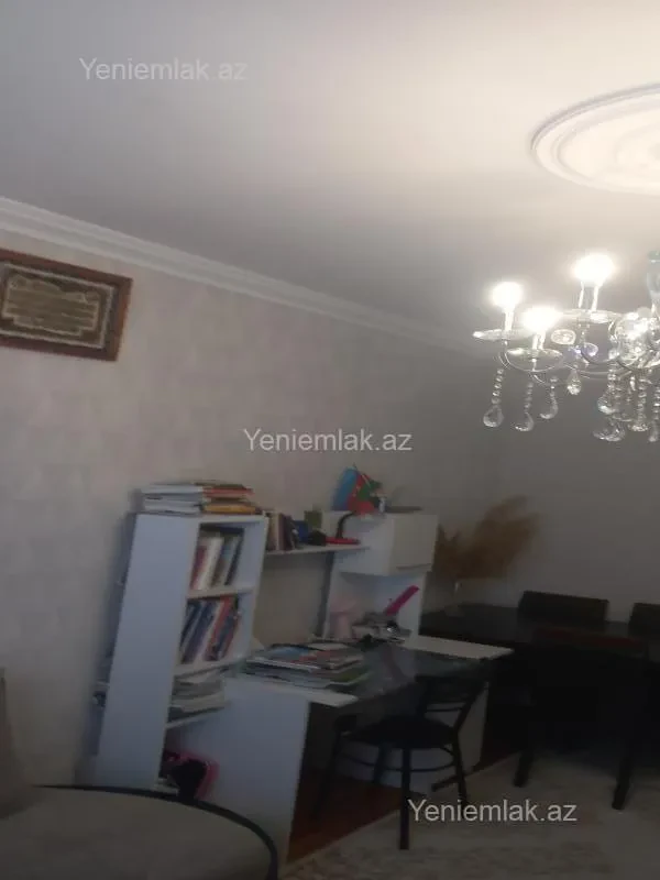 Satılır 2 otaqlı köhnə tikili 56 m²