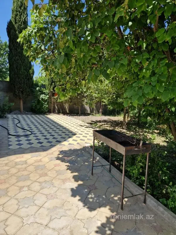 Satılır 4 otaqlı həyət evi 150 m²