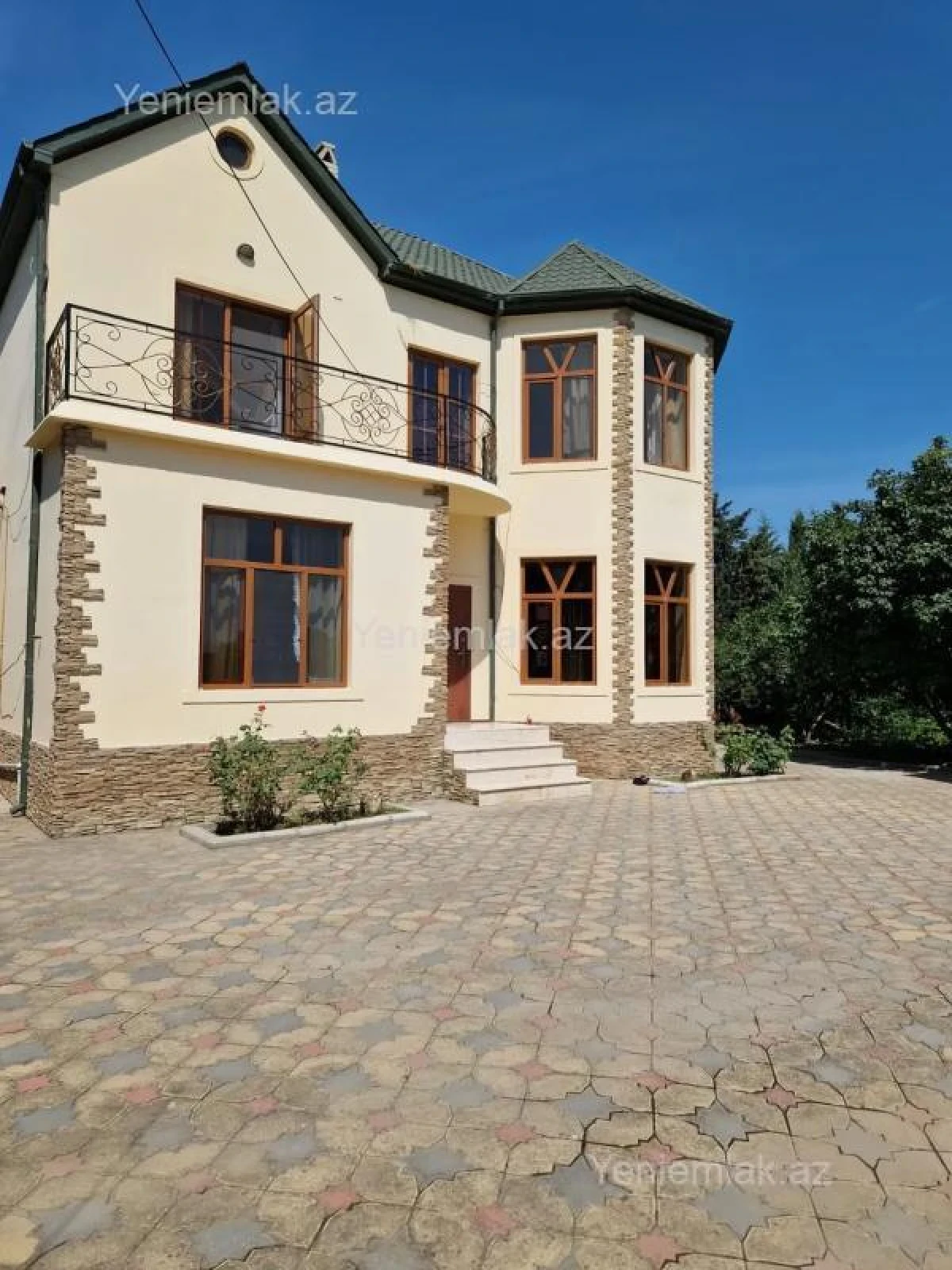 Satılır 4 otaqlı həyət evi 150 m²