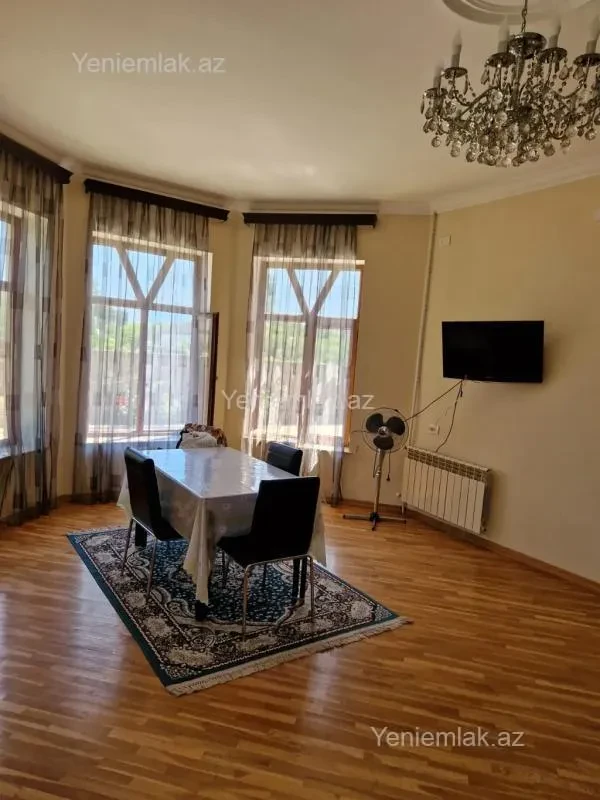Satılır 4 otaqlı həyət evi 150 m²