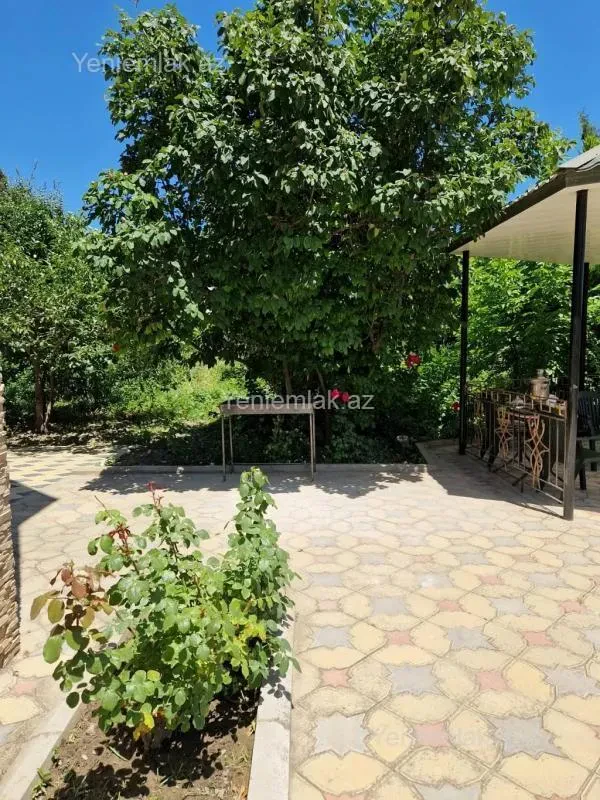 Satılır 4 otaqlı həyət evi 150 m²