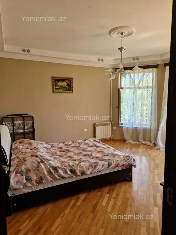 Satılır 4 otaqlı həyət evi 150 m²
