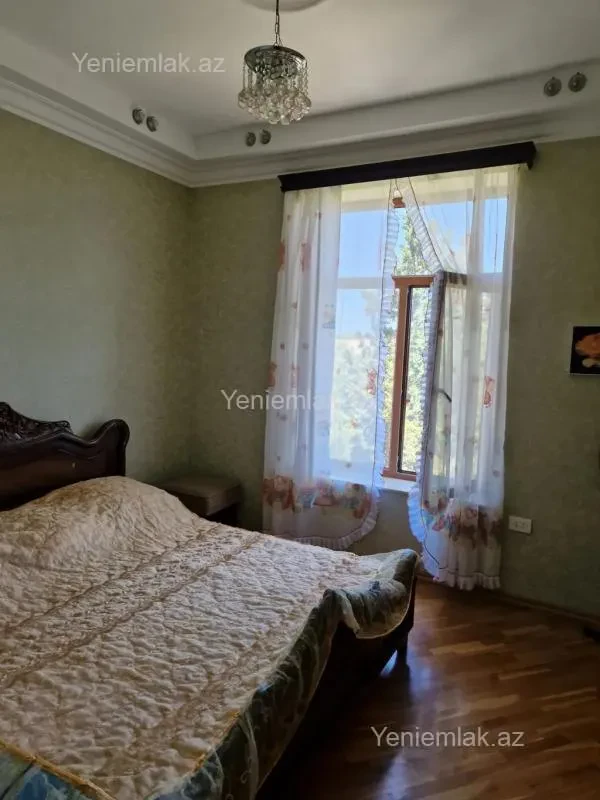 Satılır 4 otaqlı həyət evi 150 m²