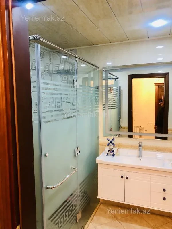 Satılır 3 otaqlı yeni tikili 103 m²