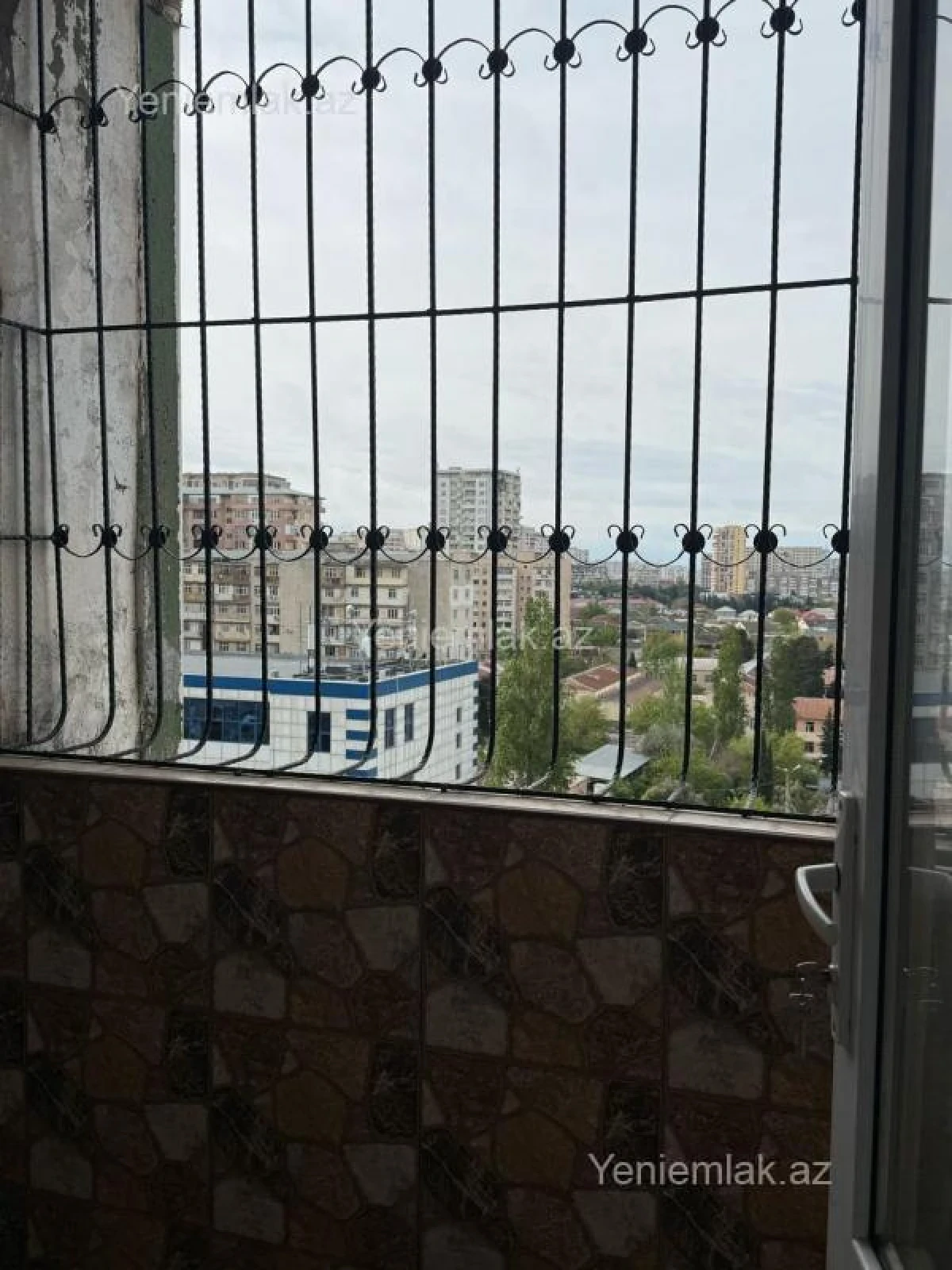 Satılır 2 otaqlı köhnə tikili 50 m²