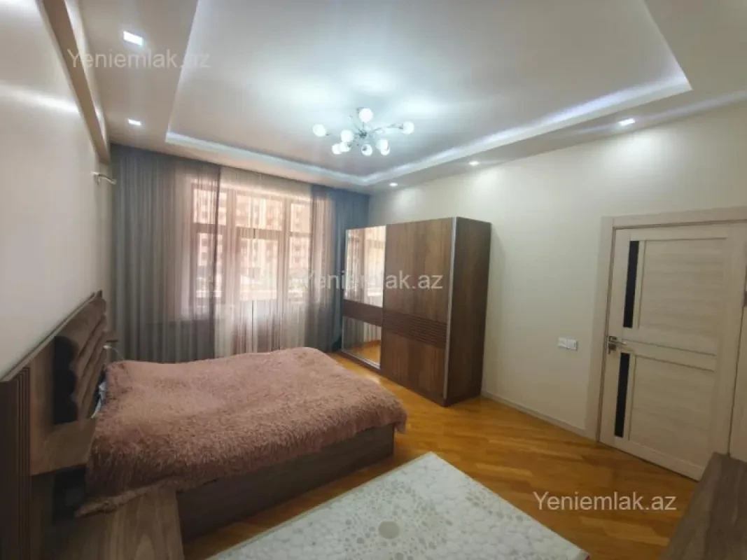Satılır 3 otaqlı yeni tikili 137 m²