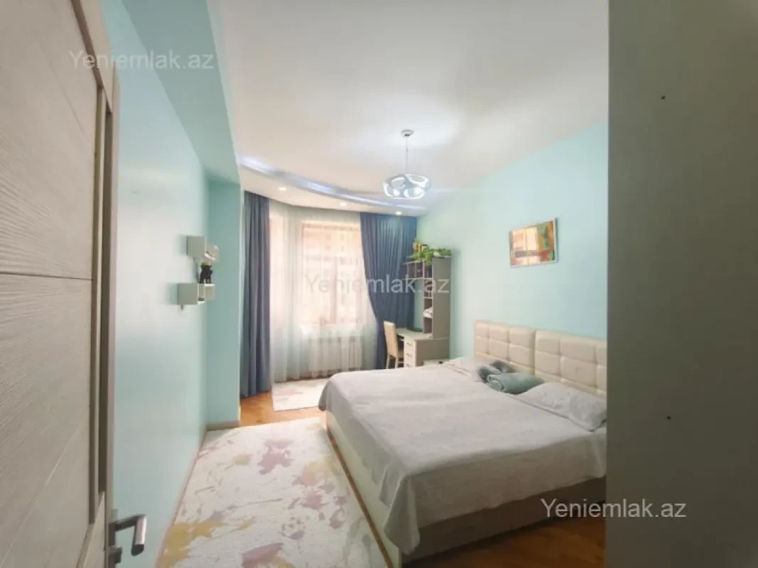 Satılır 3 otaqlı yeni tikili 137 m²