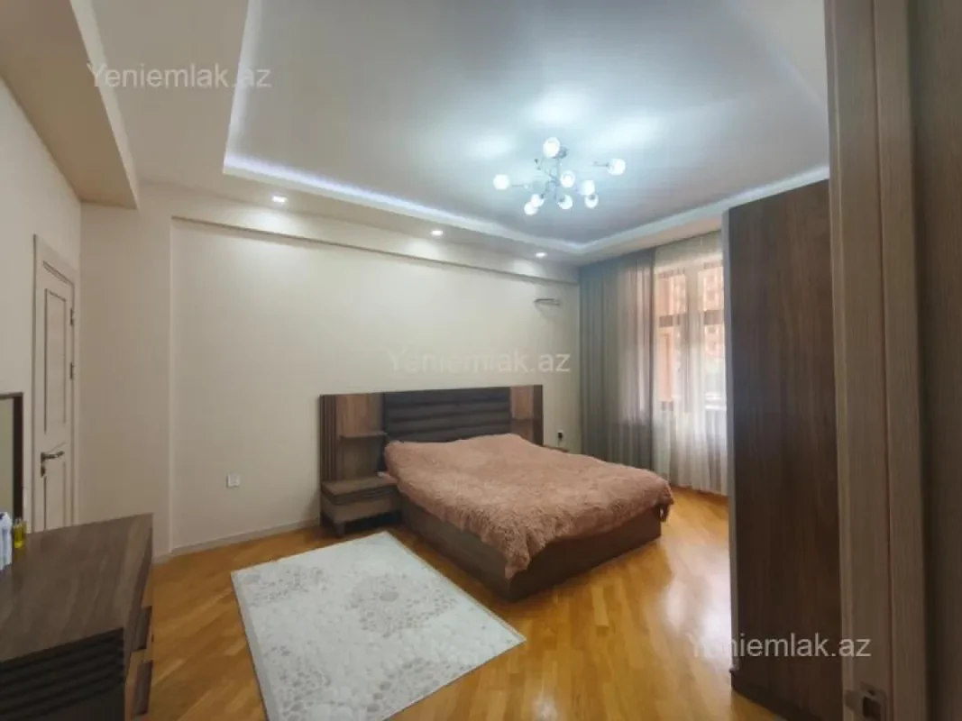 Satılır 3 otaqlı yeni tikili 137 m²