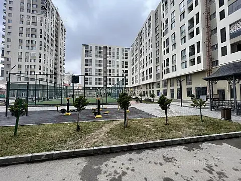 Satılır 2 otaqlı yeni tikili 70 m²