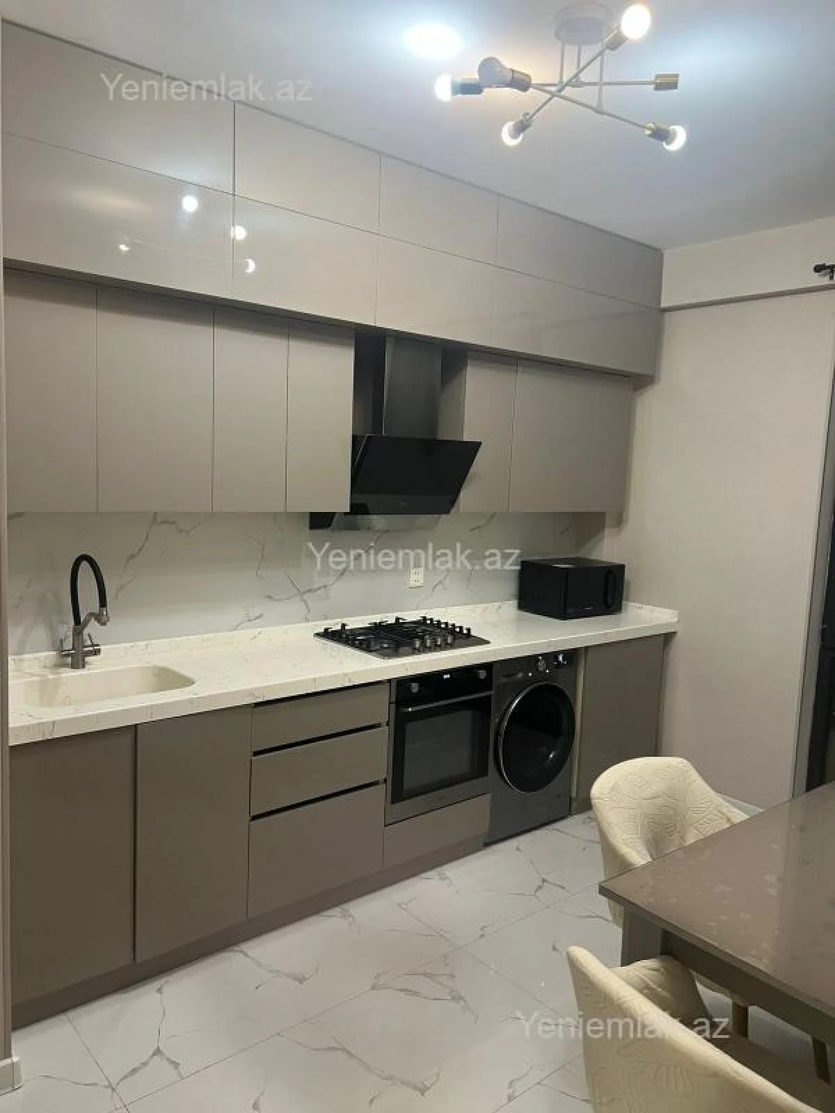 Satılır 2 otaqlı yeni tikili 70 m²