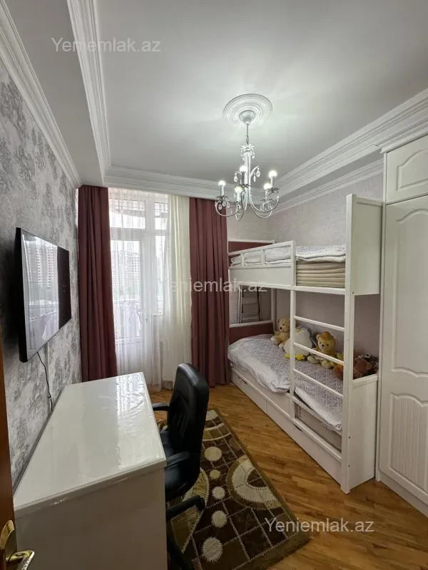 Satılır 3 otaqlı yeni tikili 90 m²