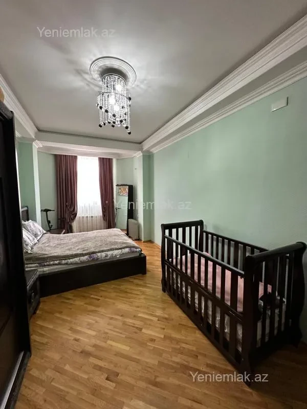 Satılır 3 otaqlı yeni tikili 90 m²