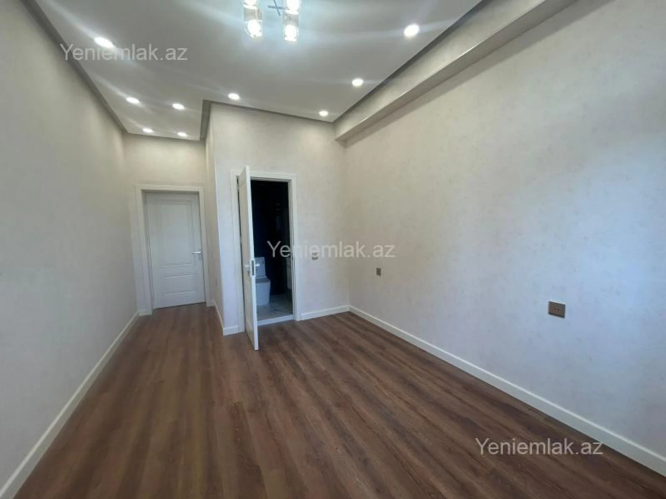 Satılır 3 otaqlı yeni tikili 133 m²