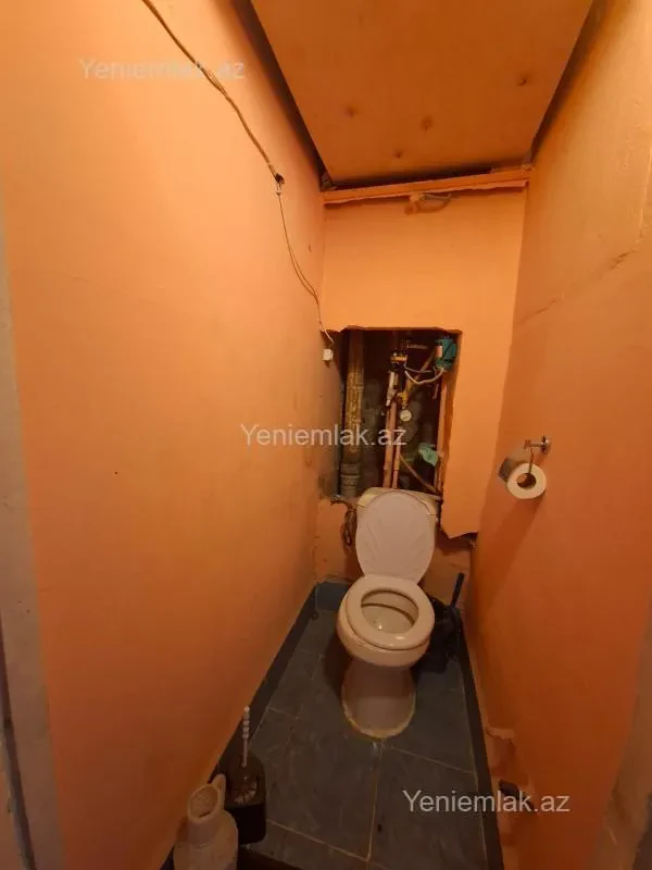 Satılır 4 otaqlı köhnə tikili 110 m²