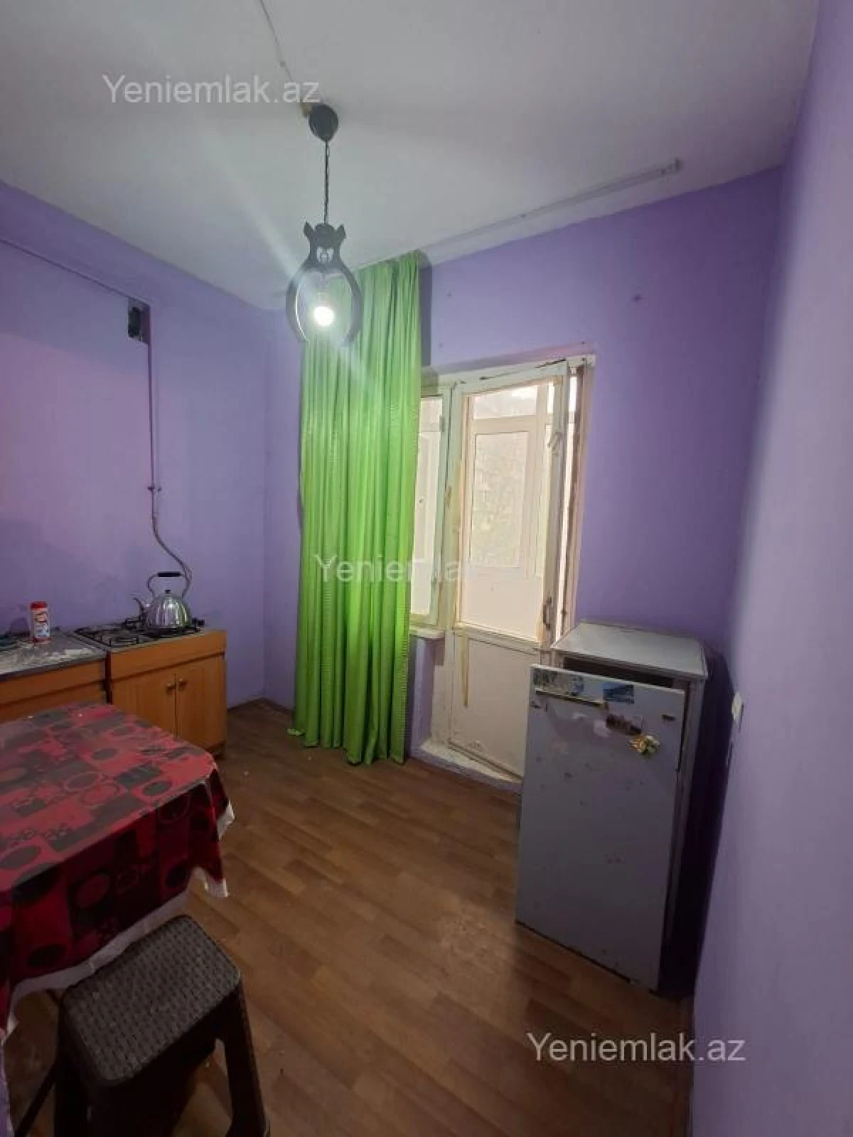 Satılır 4 otaqlı köhnə tikili 110 m²