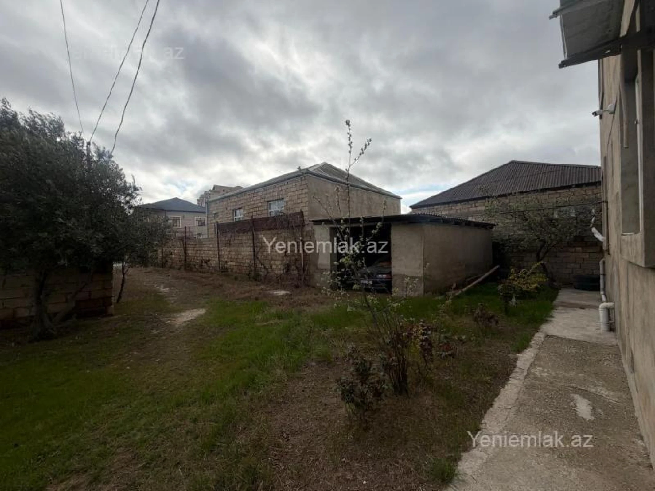 Satılır 6 otaqlı həyət evi 250 m²