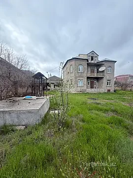 Satılır 6 otaqlı həyət evi 250 m²