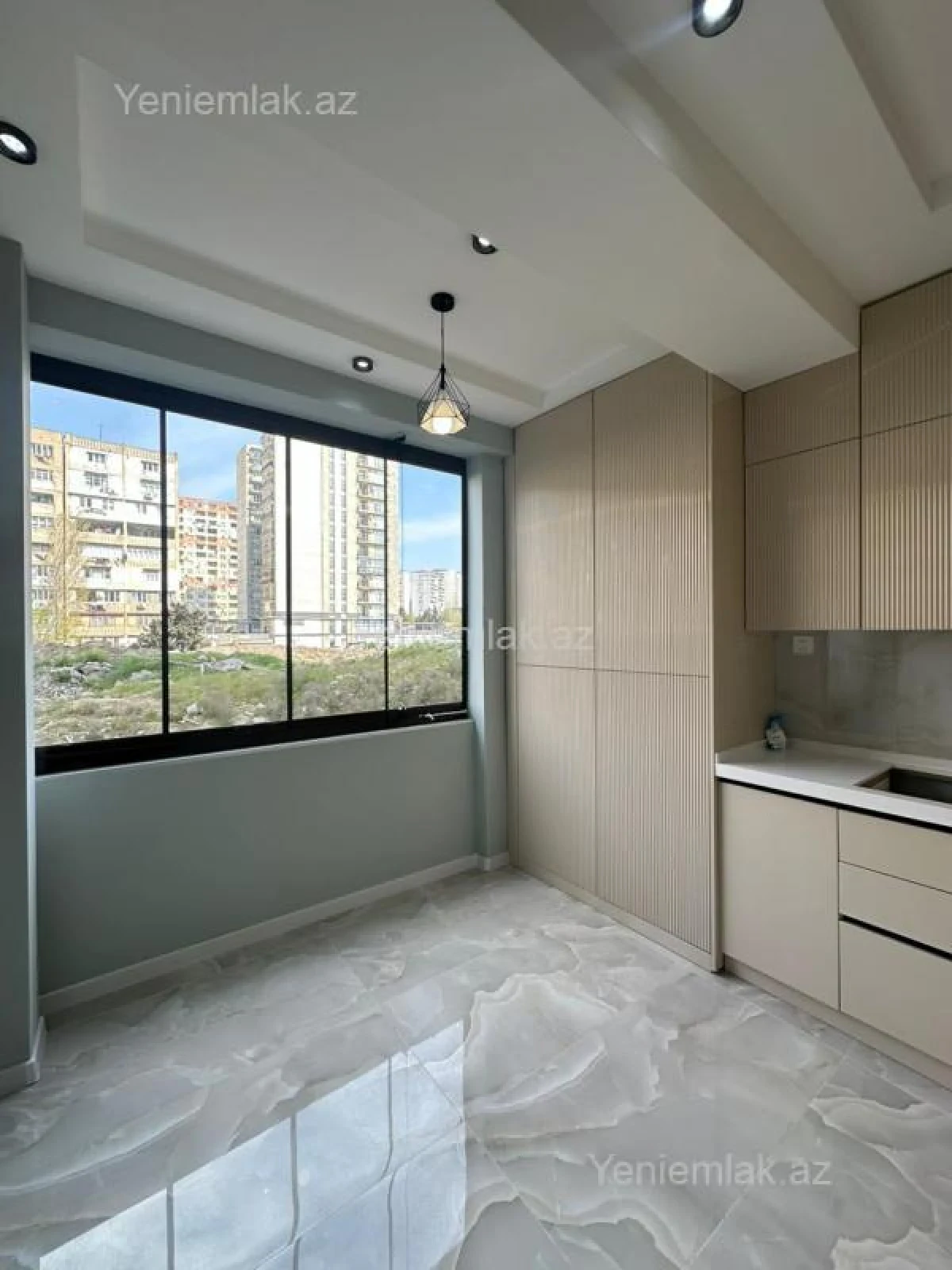 Satılır 3 otaqlı yeni tikili 88 m²