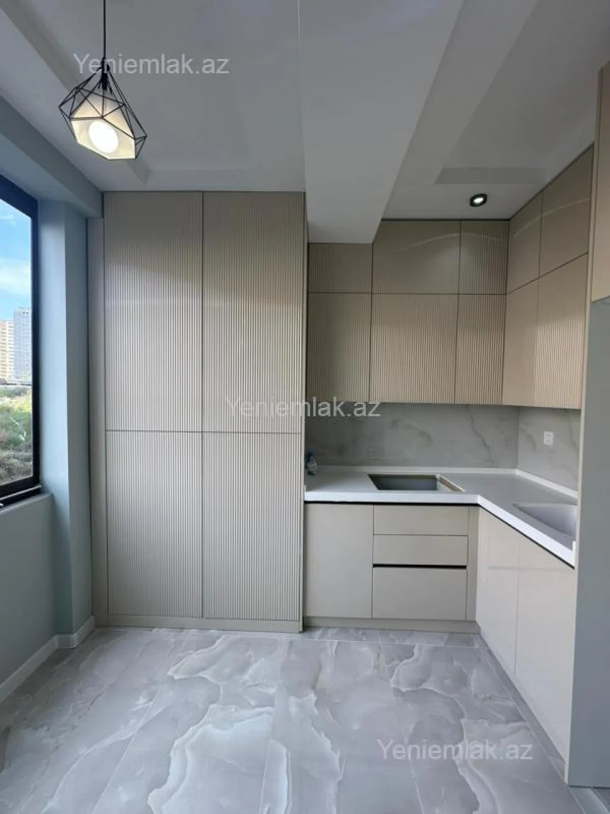 Satılır 3 otaqlı yeni tikili 88 m²