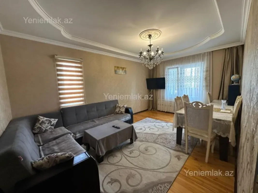 Satılır 2 otaqlı köhnə tikili 60 m²