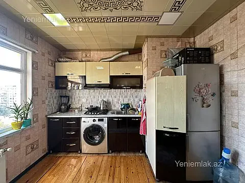 Satılır 2 otaqlı köhnə tikili 60 m²